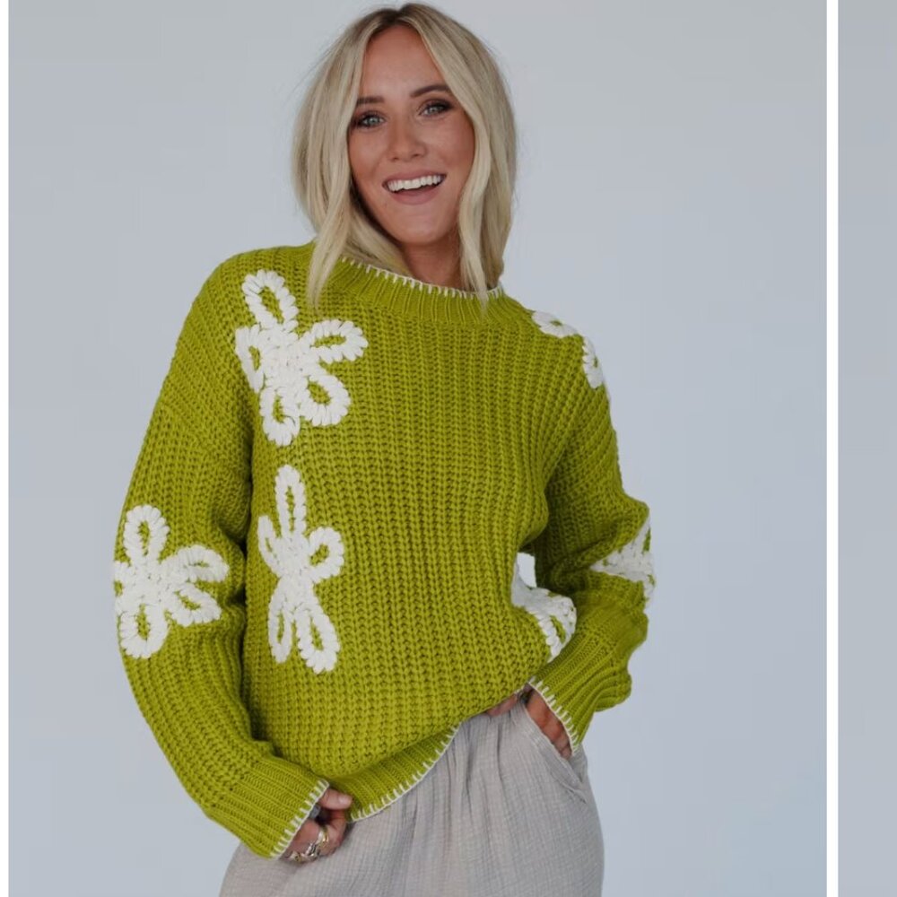 Daisy Belle Sweater white flower crochet NWT. S pop green